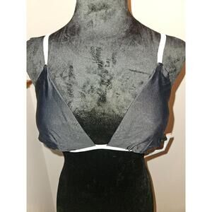 Shade and Shore bikini top - Size Medium - Black with White trim - BNWT